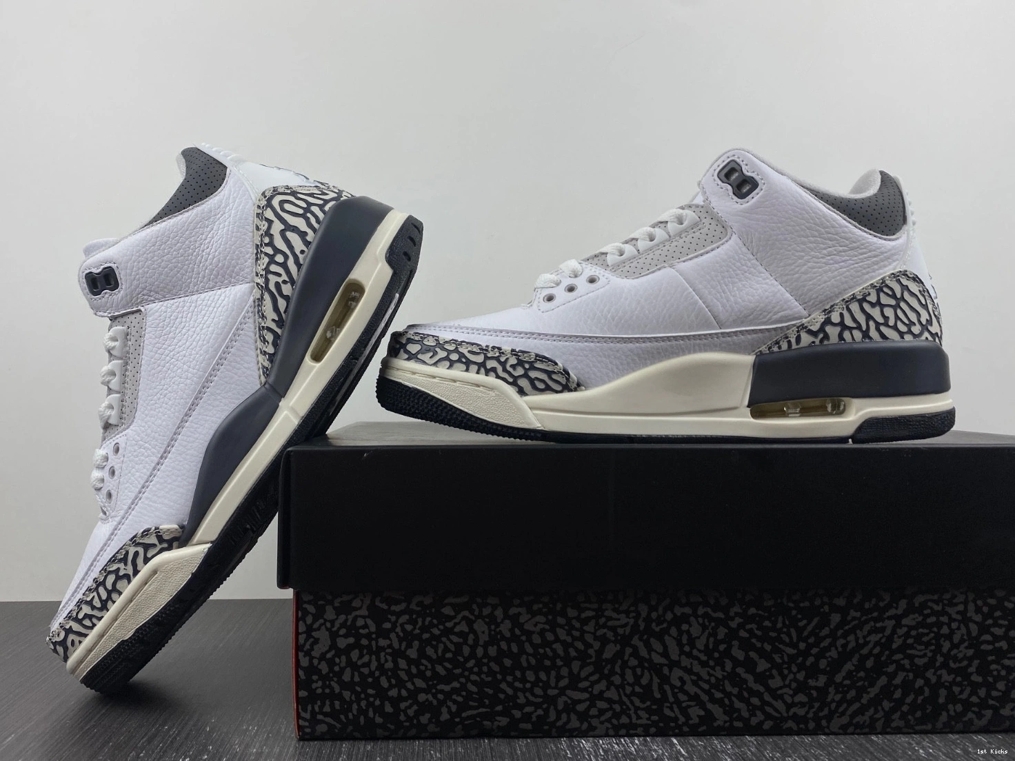 Retro Sneak DX6665-100 Jordan (GS) Hide 3 - N' 0205